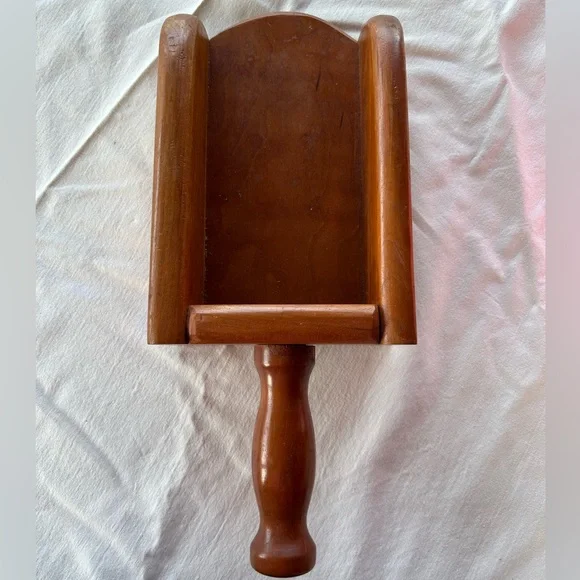 Vintage MCM wood flour or grain scoop wall sconce, farmhouse, country, farm - Picture 1 of 6